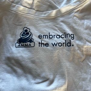 Amma long sleeve shirt size large. Embracing the world
